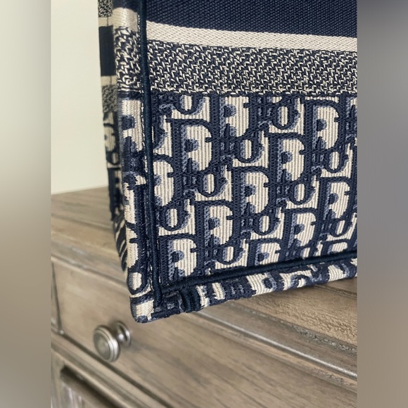 Christian Dior Book Tote Medium Size - Picture 8 of 14